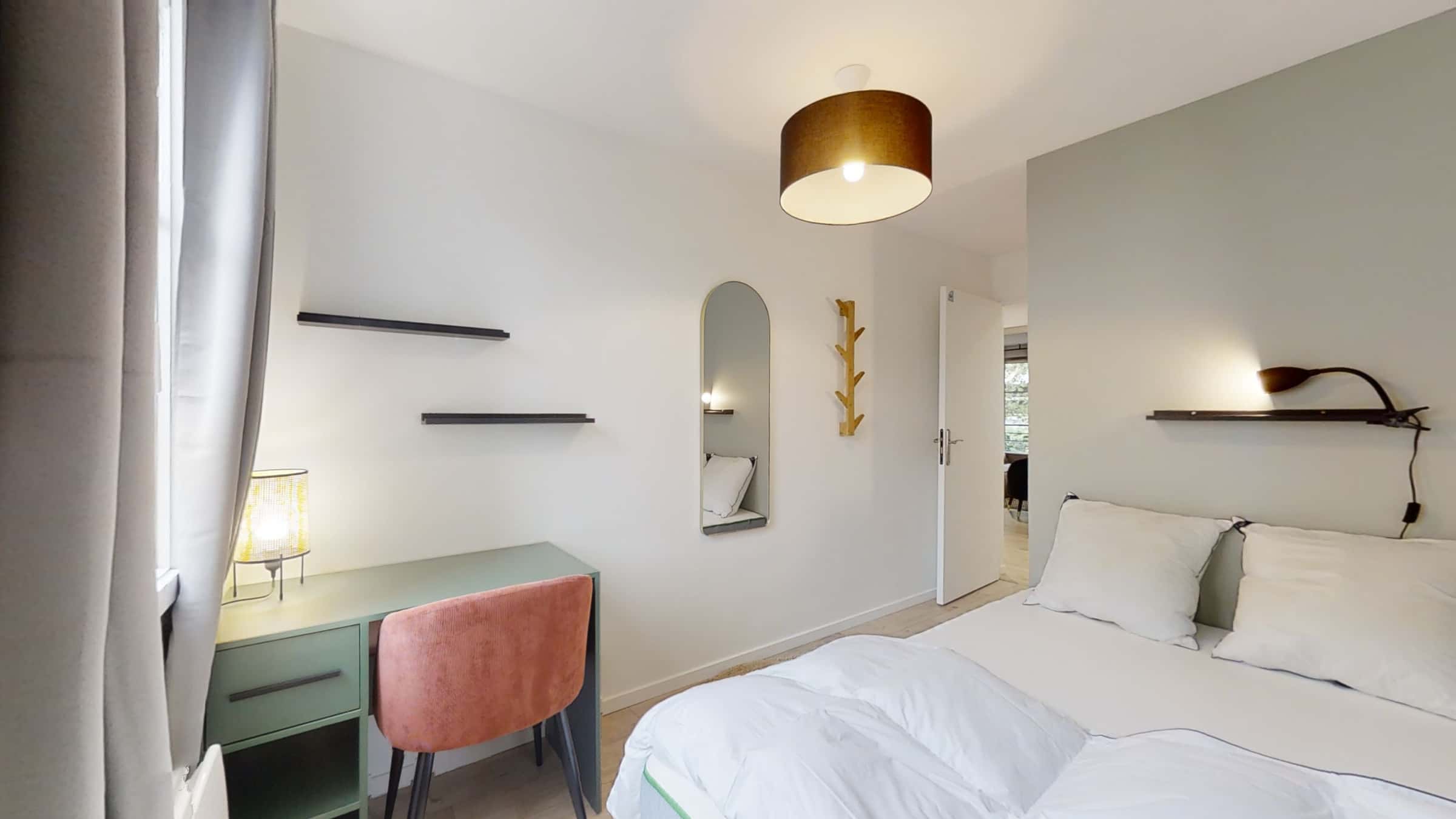 Lyon Jean 23 - Private Room (4)