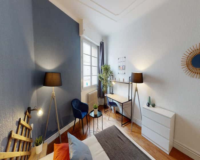 Listing photo thumbnail