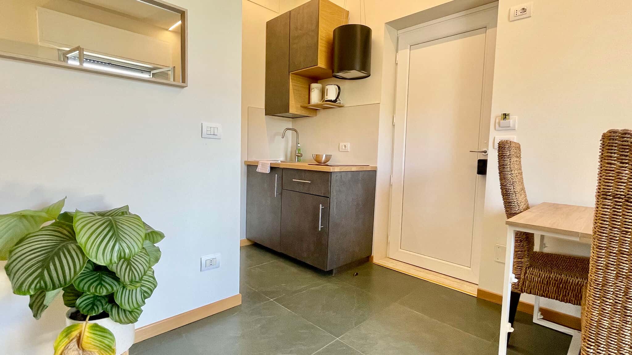 Bilocale con balcone e piscina a Riccione