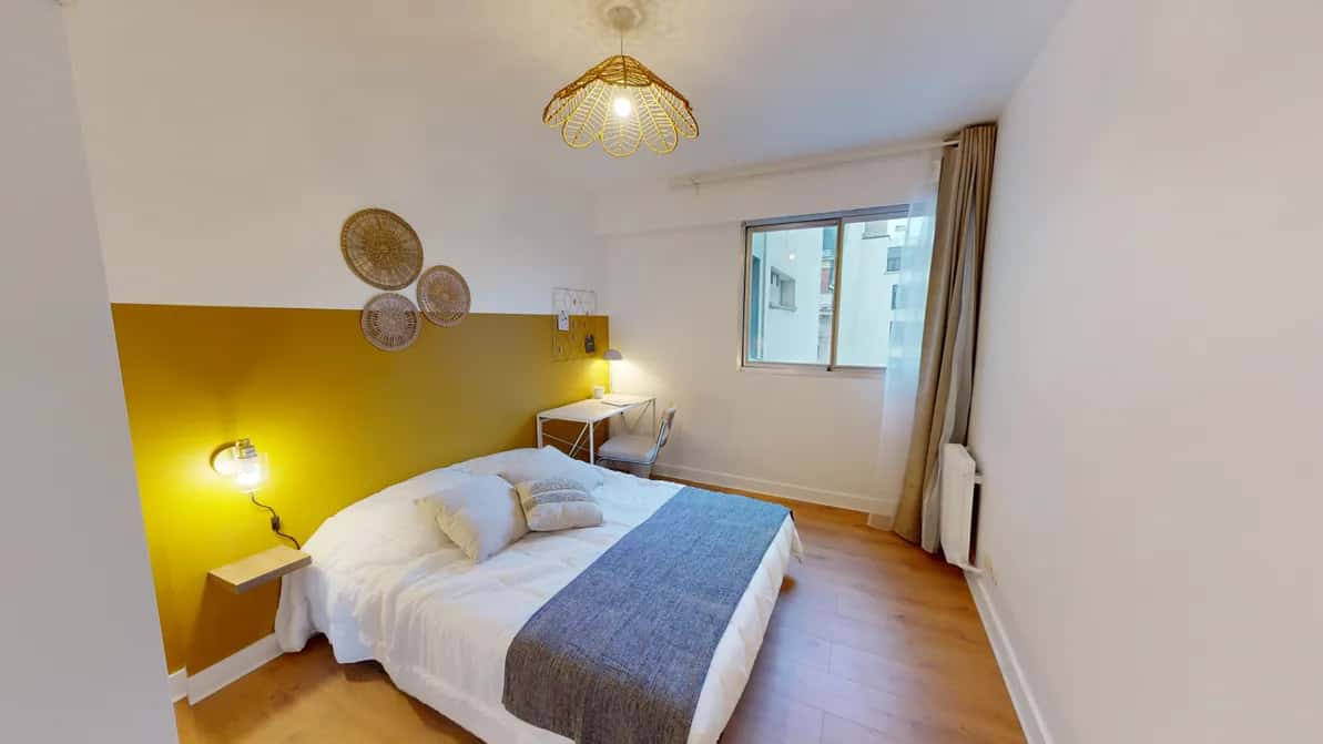 Chambre dans Rue Guersant, Paris pour 84 m² avec 4 chambres