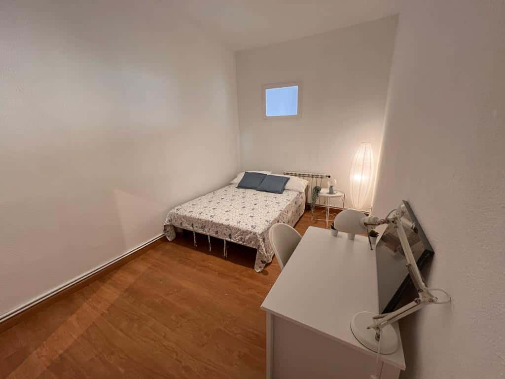 Habitación privada en Jesus del Valle, Madrid