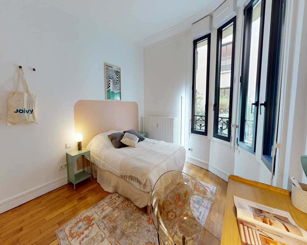 Chambre dans le Avenue de Montaigne