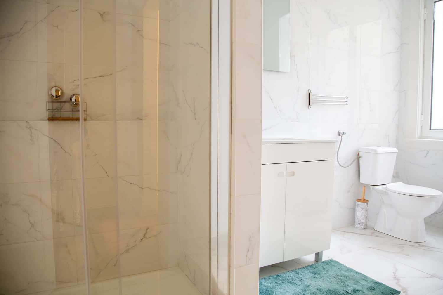 Room 10 - 30. Rodrigo Fonseca 135 1E