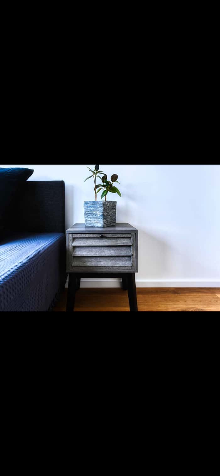Listing photo thumbnail