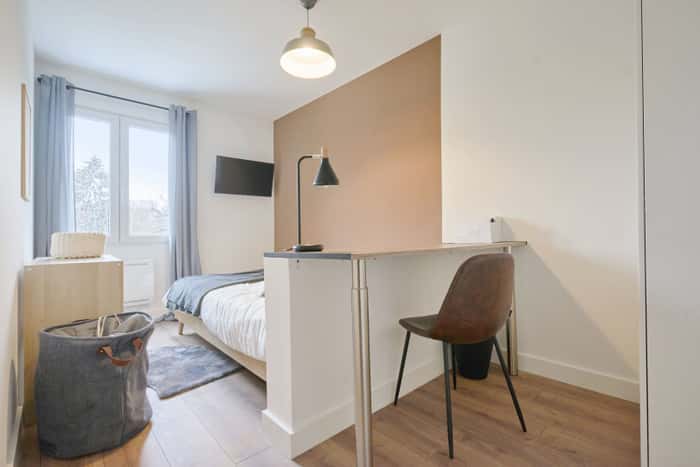 Listing photo thumbnail