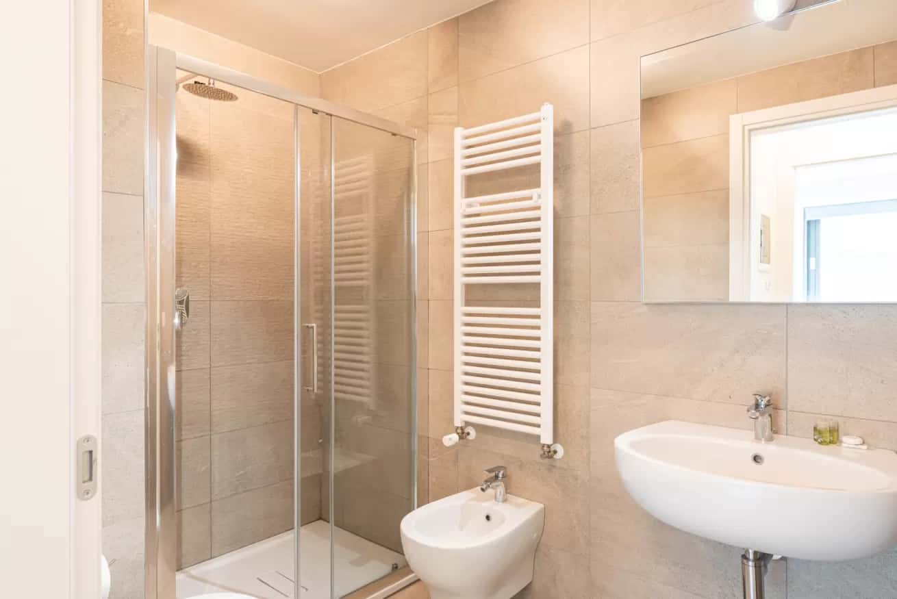 Elegante bilocale Isola B