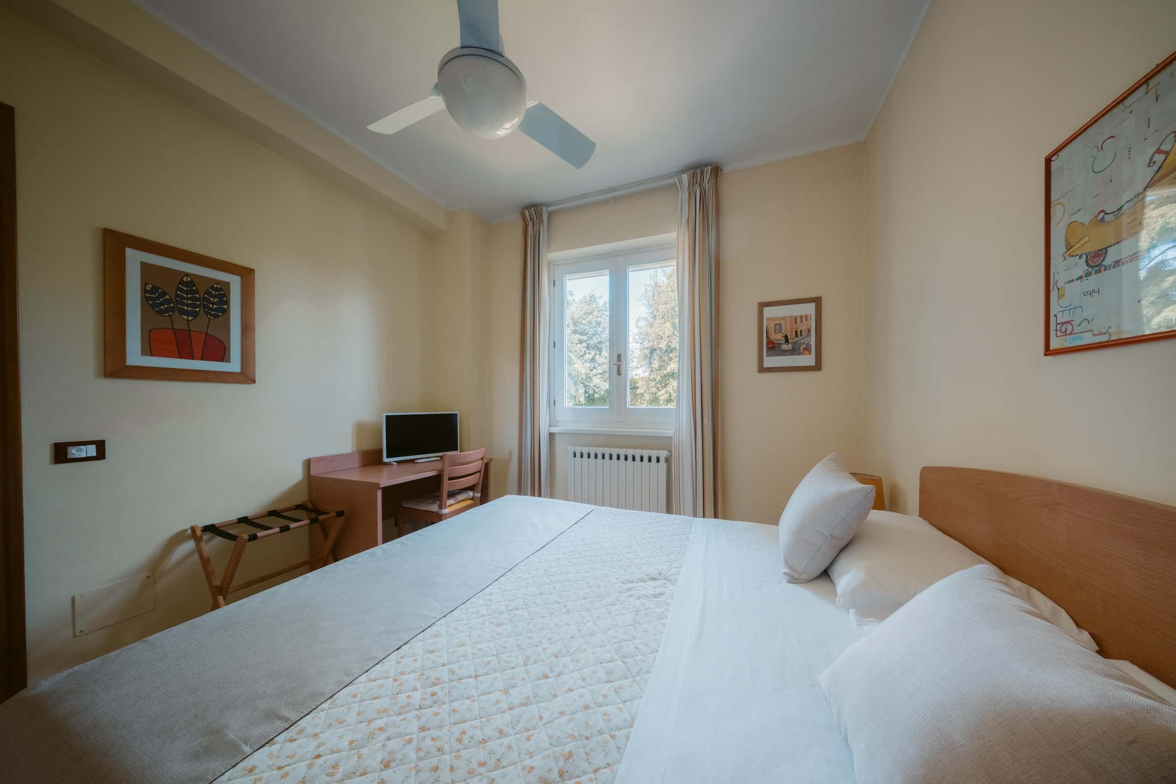 Room in Via Gioia Tauro, Roma for 300 m² with 4 bedrooms