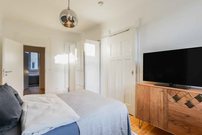 Listing photo thumbnail