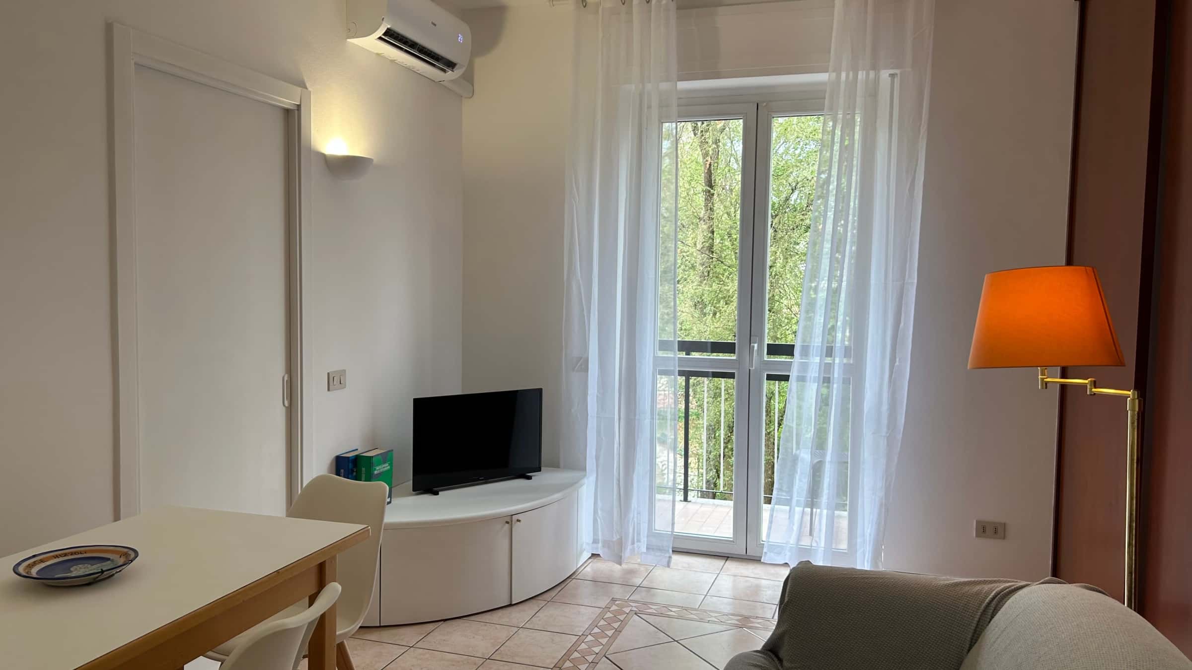 Appartamento in Via Martinetti - zona Gambara, Bande Nere