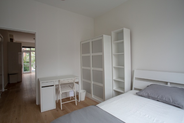 Listing photo thumbnail