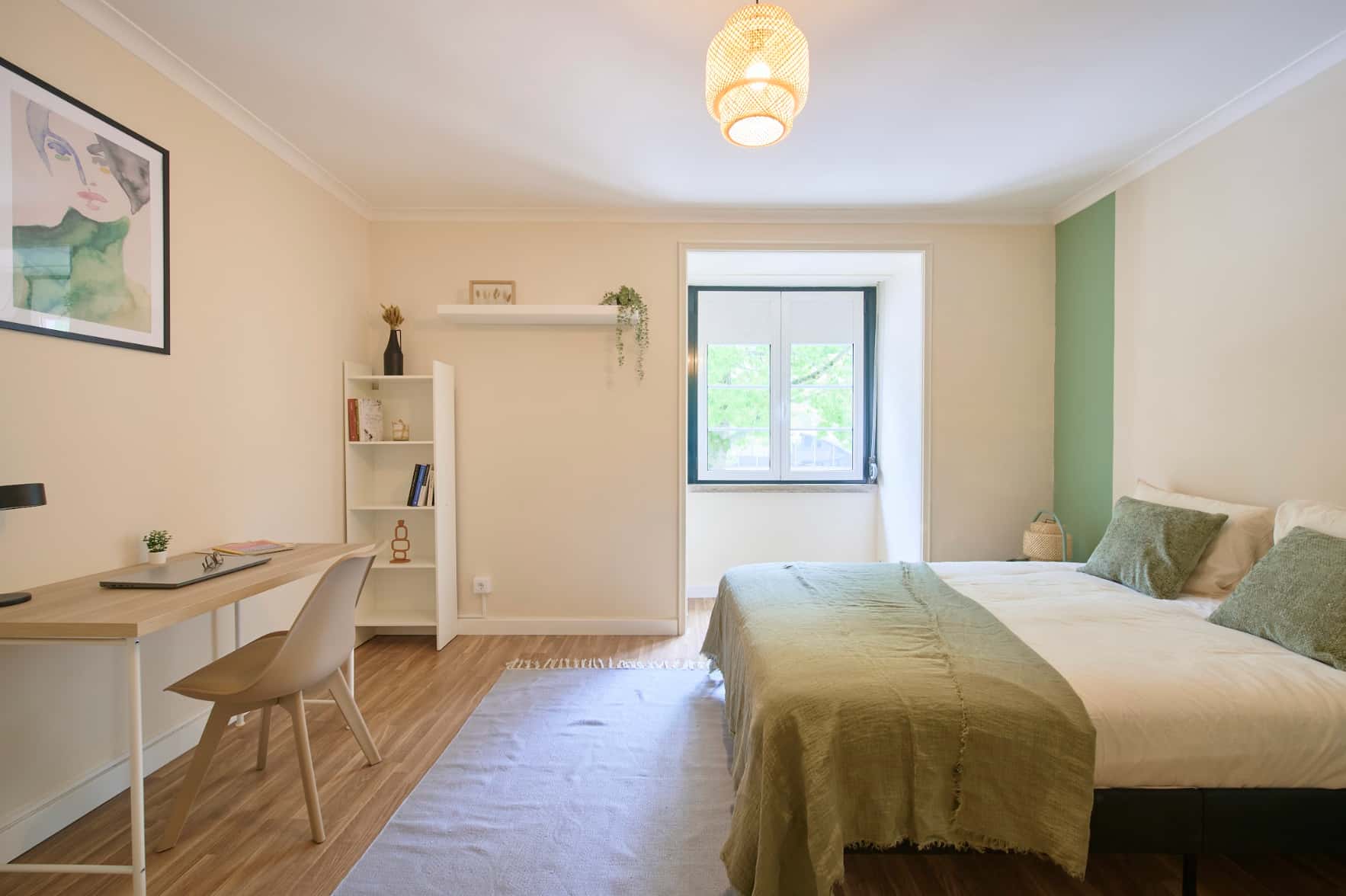 Bedroom in a 9-bedroom apartment in Lisbon (1min from metro station) - Room 2