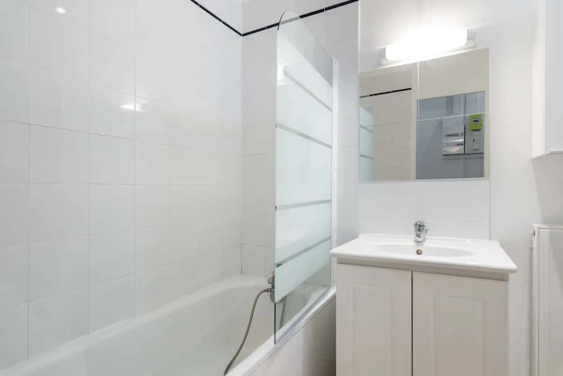 Room in Rue de l'Ancienne Préfecture, Lyon for 88 m² with 3 bedrooms