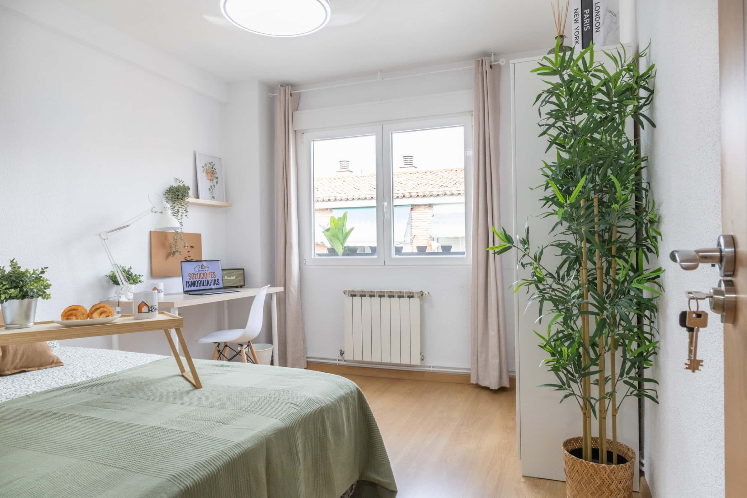 Habitacion privada en calle Santa Eva , Madrid