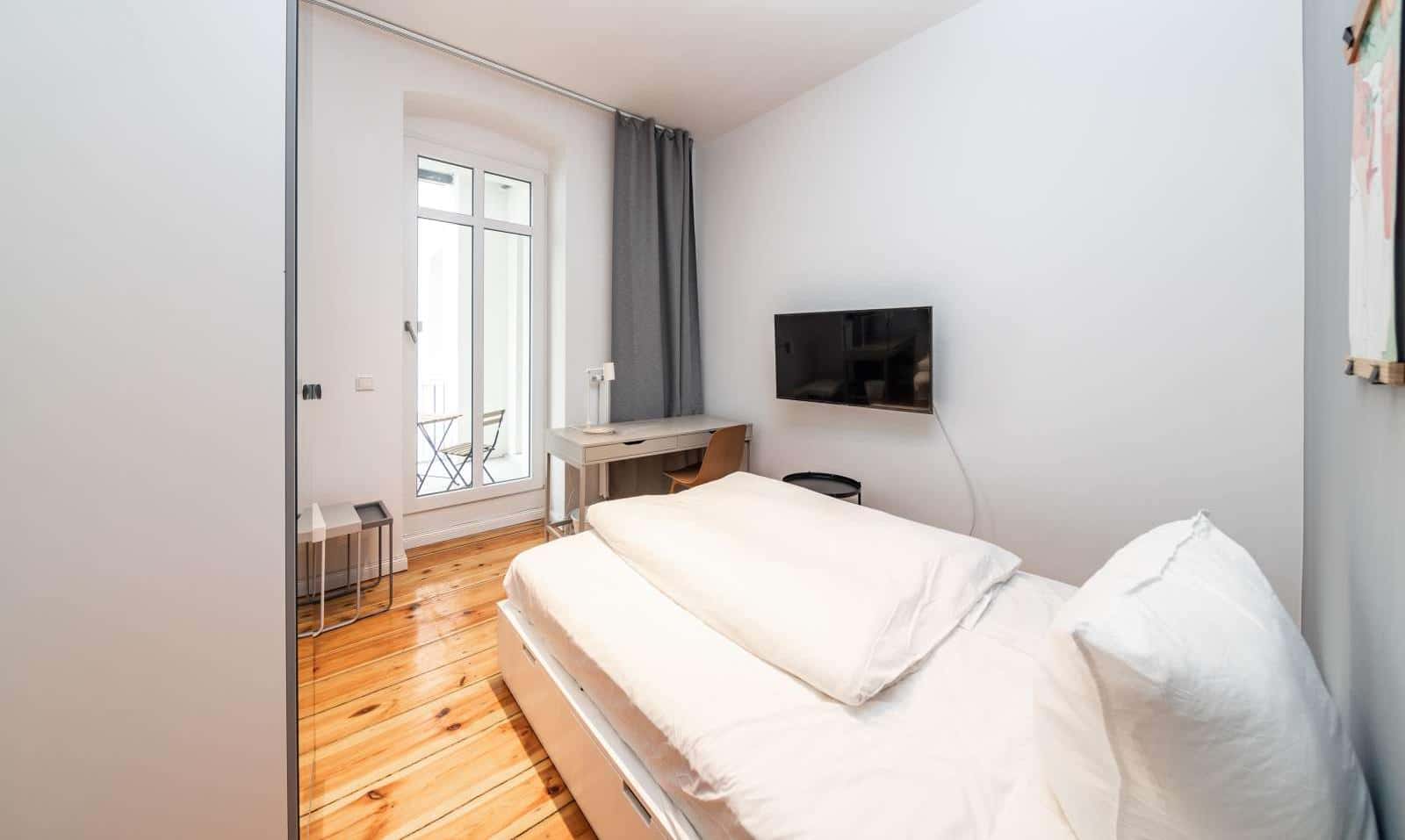 Apartment - Photo 2