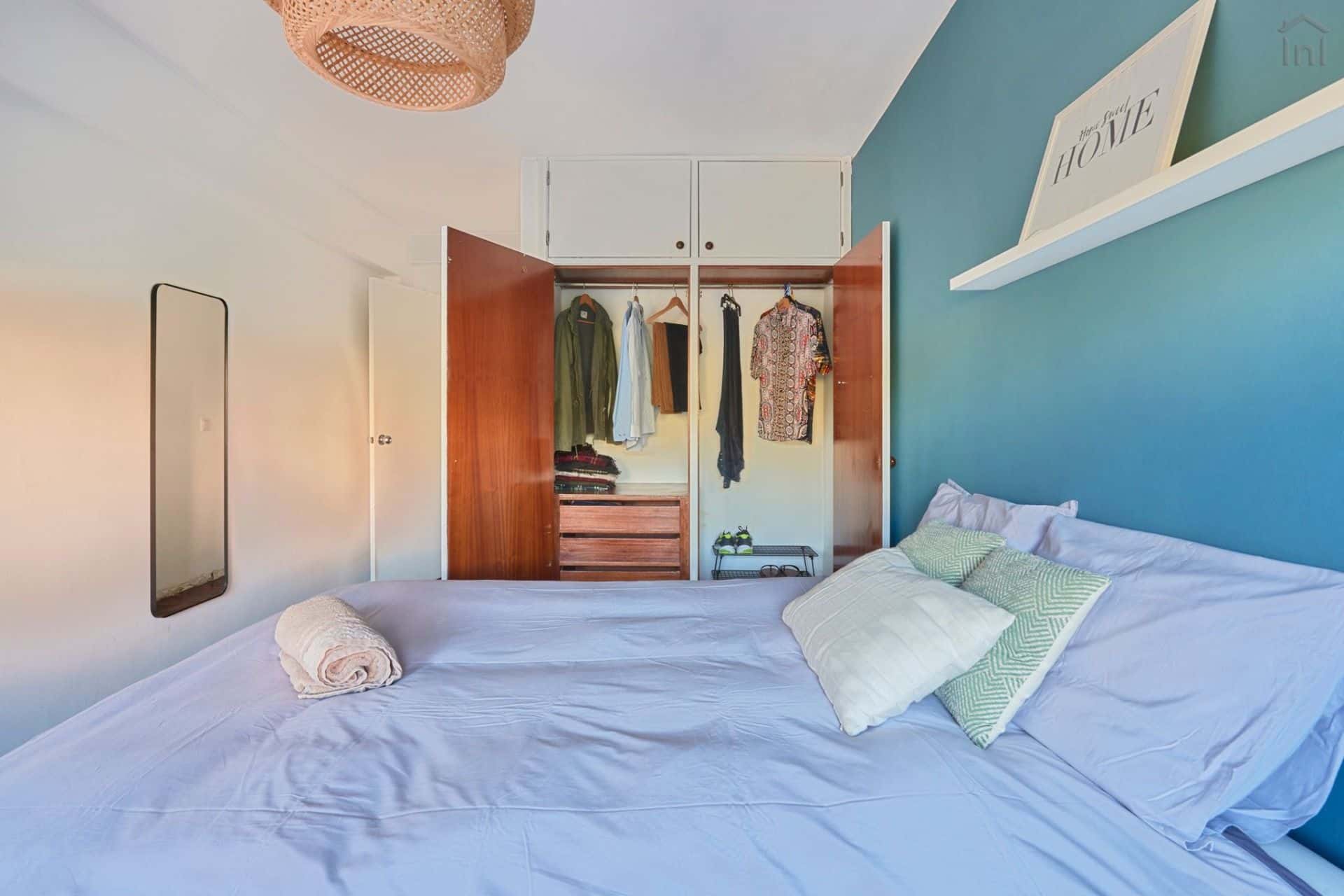 Bedroom in a 2-bedroom apartment in Lisbon - Room 1