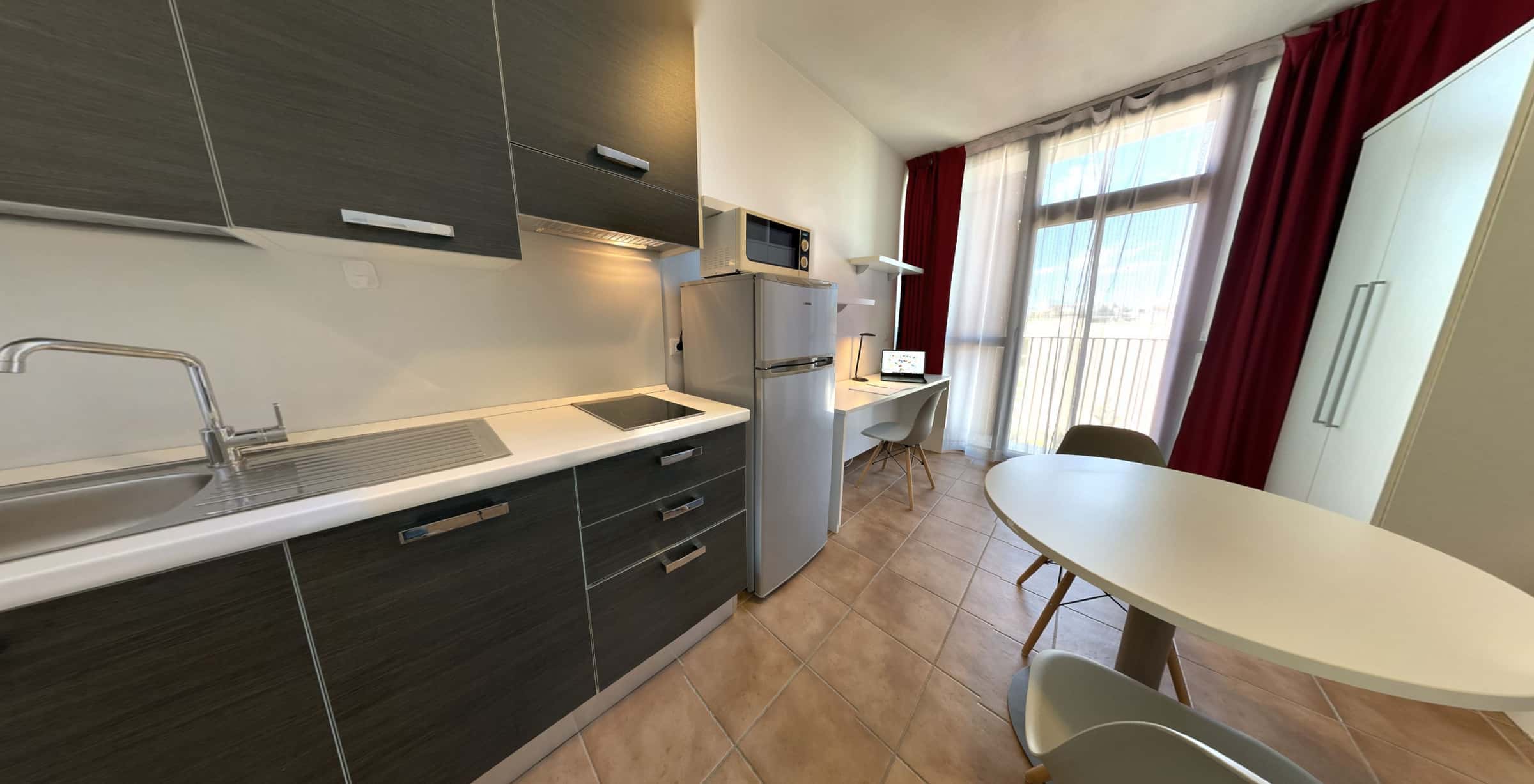 Parma C Monolocale with balcony