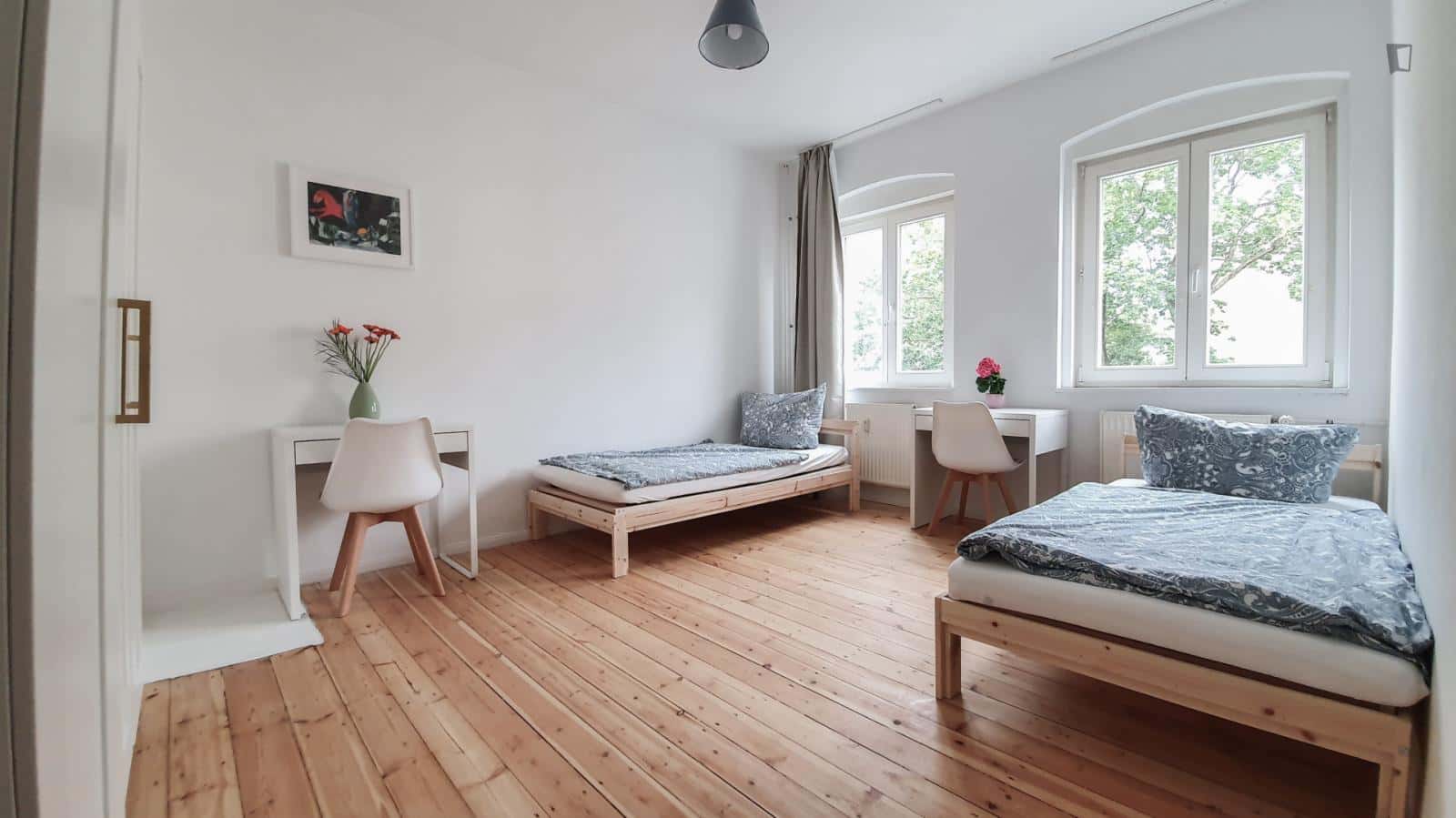 Room in Lindenhoekweg, Berlin for 55 m² with 2 bedrooms - Photo 3