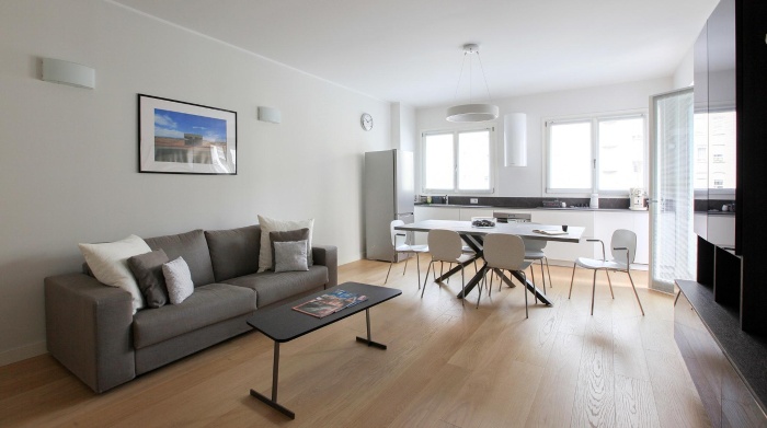 Listing photo thumbnail