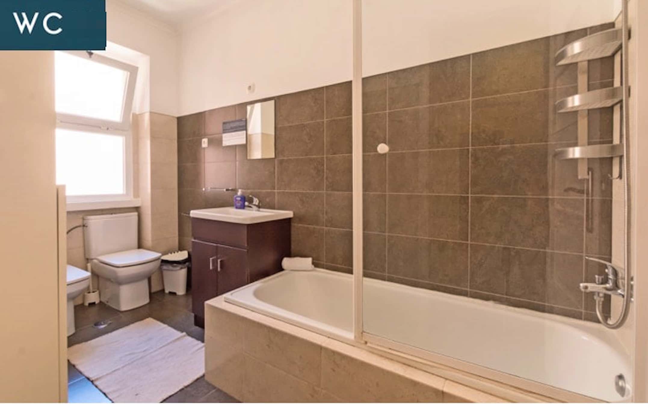 Estrada das Laranjeiras (Students only)