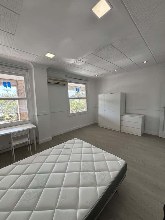 Habitación en piso cerca de Algiros