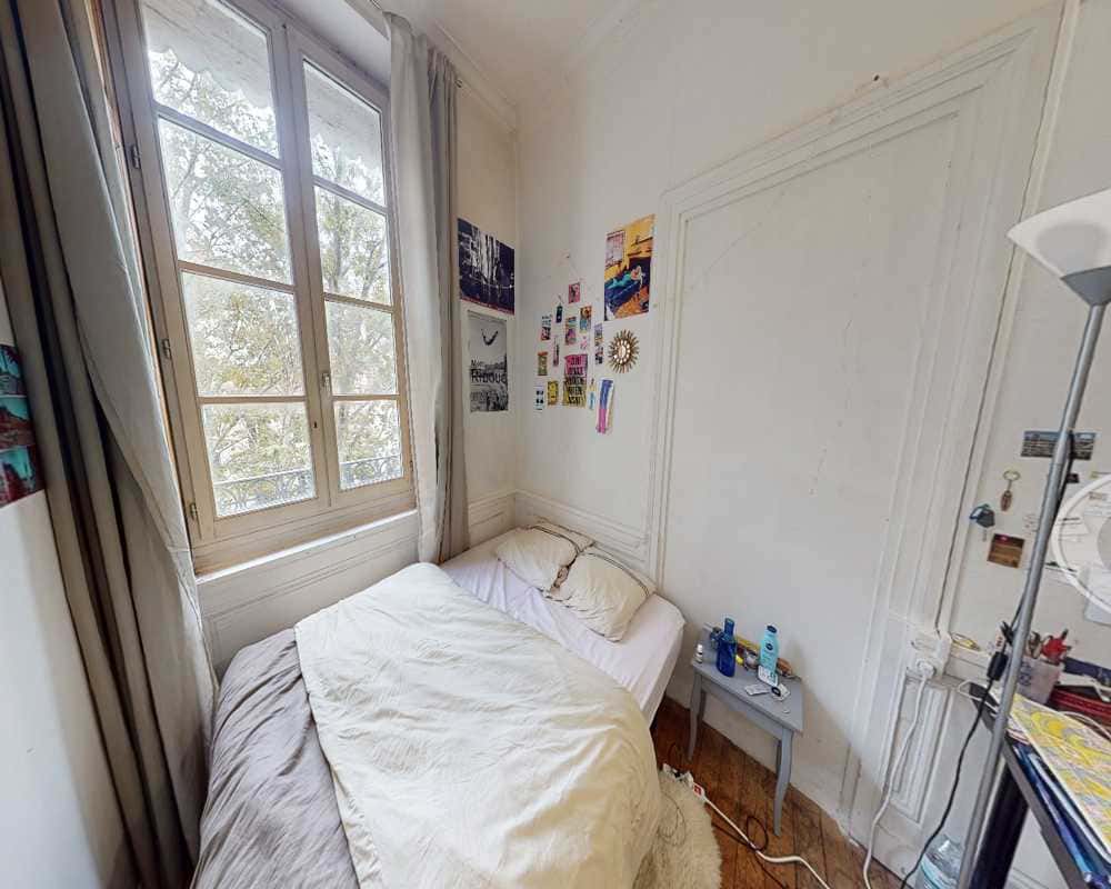 Chambre dans le cours de la liberte