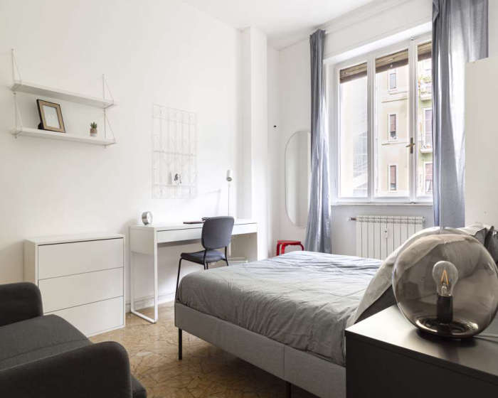 Listing photo thumbnail