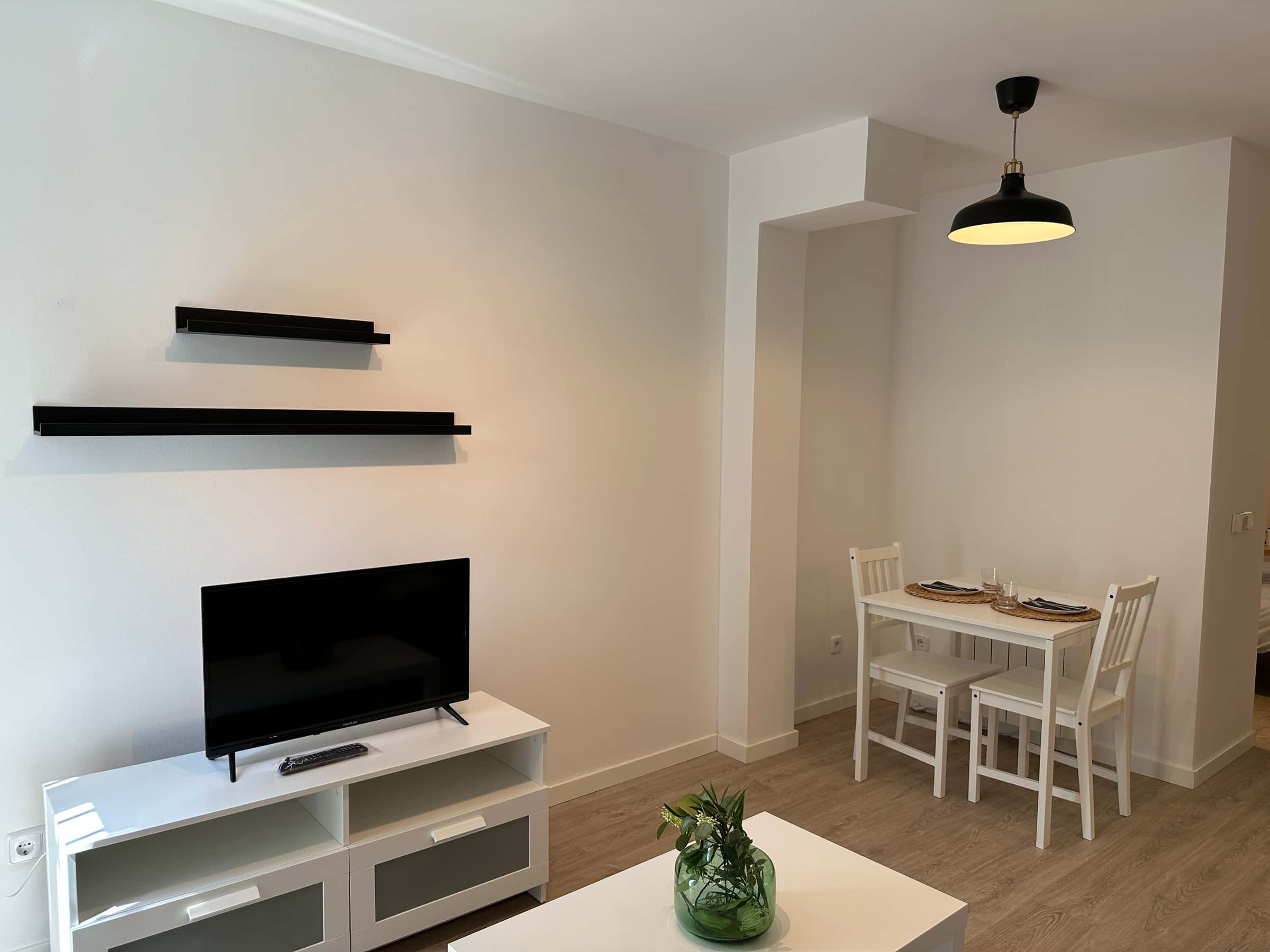 Calle Illescas, 33, Bajo 2 (ONLY STUDENTS)