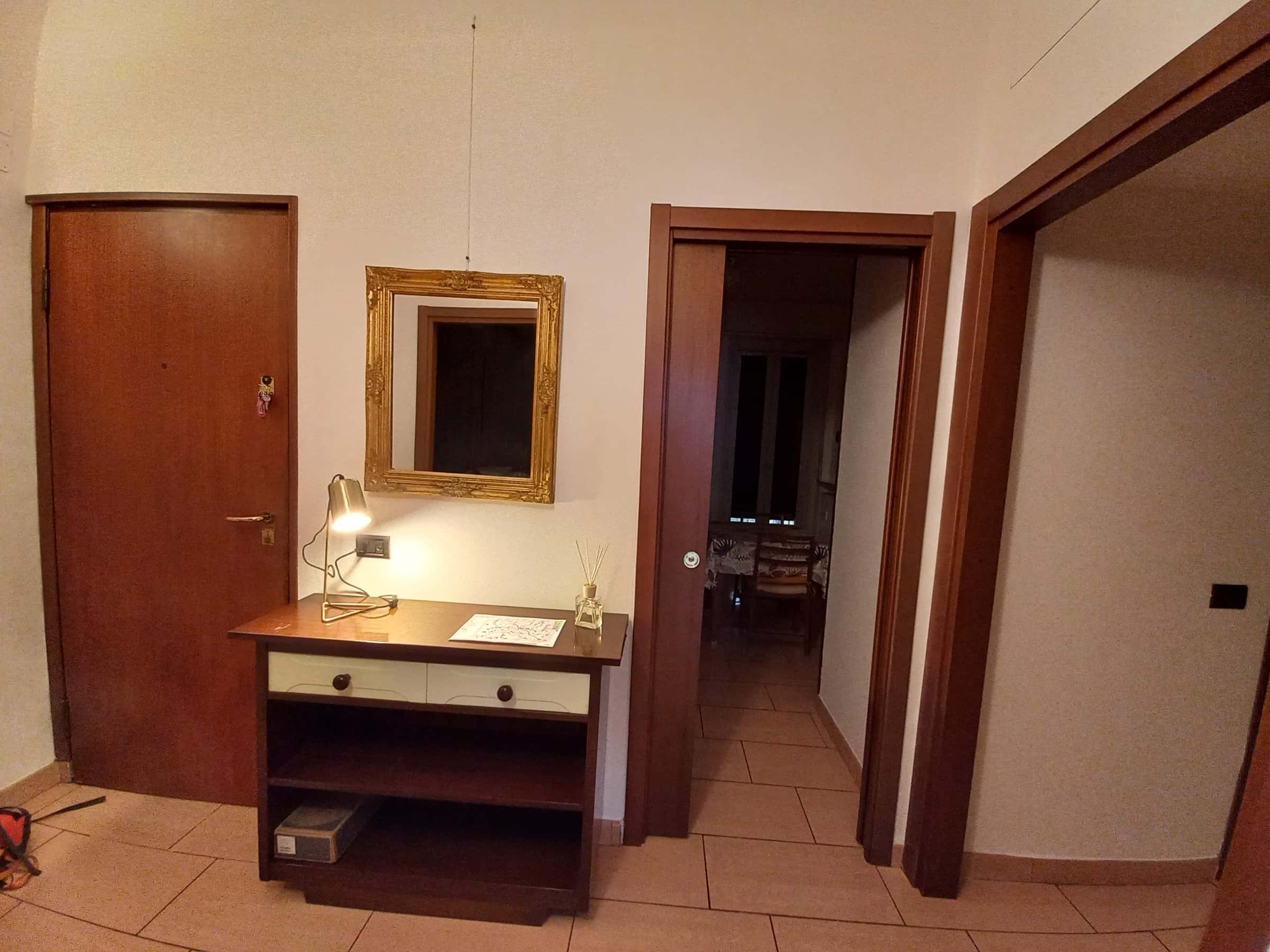 Stanza in Via Flavio Andò, Milano di 70 m² con 2 camere