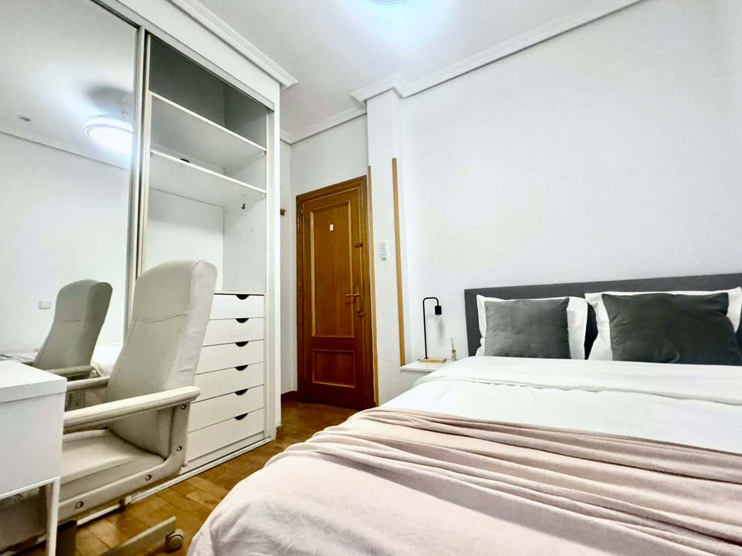 Room CB42R1
