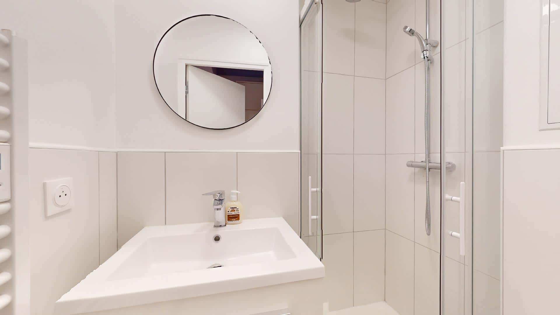 Berylune - Chambre 3 avec salle de bain privée