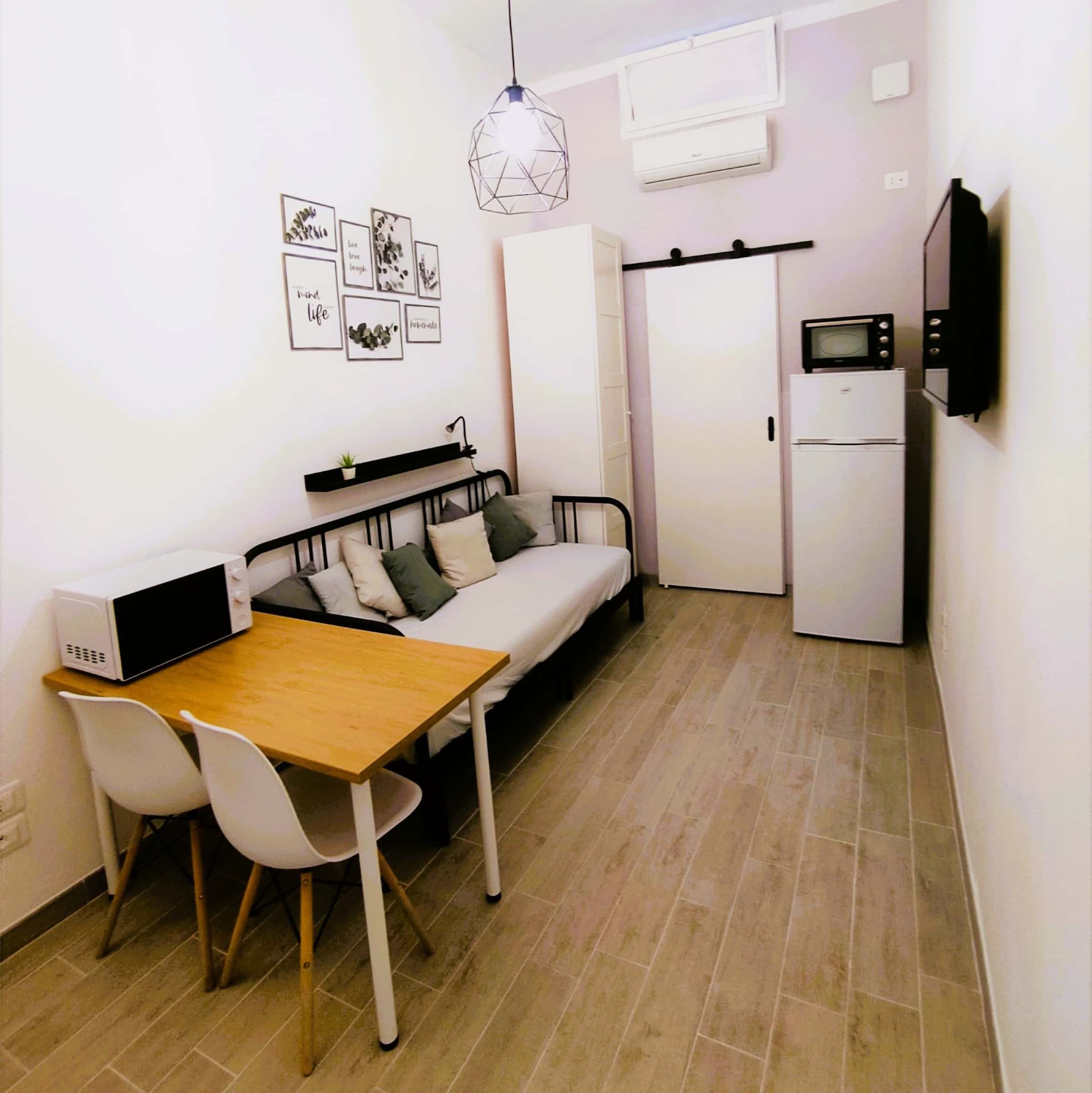 Appartamento in Via Maria Cristina di Savoia, Bari di 28 m²