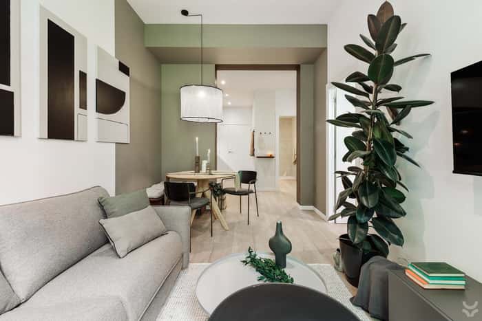 Listing photo thumbnail