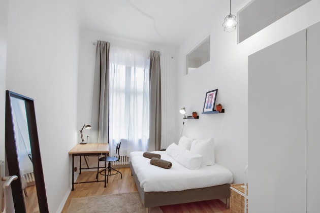 Listing photo thumbnail