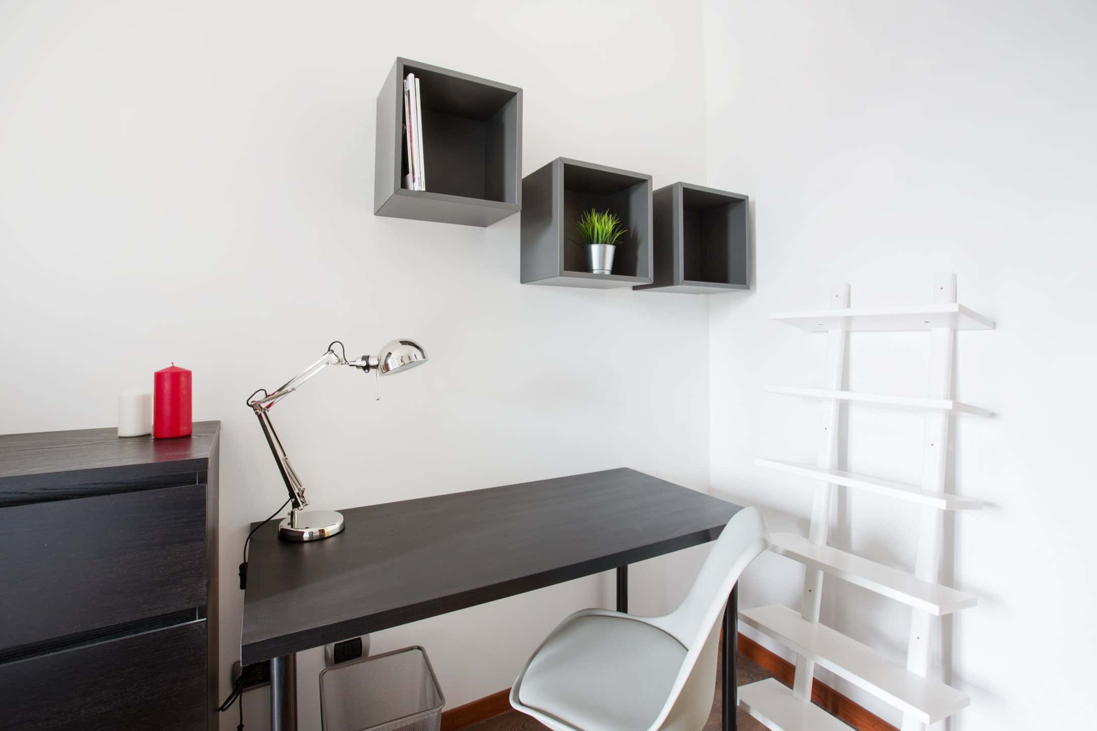 Room in Via dei Gracchi, Milano for 141 m² with 6 bedrooms