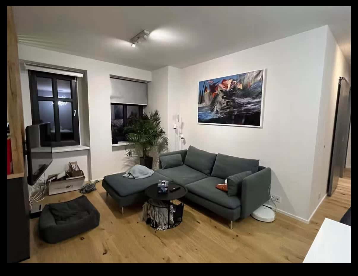 Elegant 3-Bedroom Residence with Bright Living Spaces in Trendy Friedrichshain