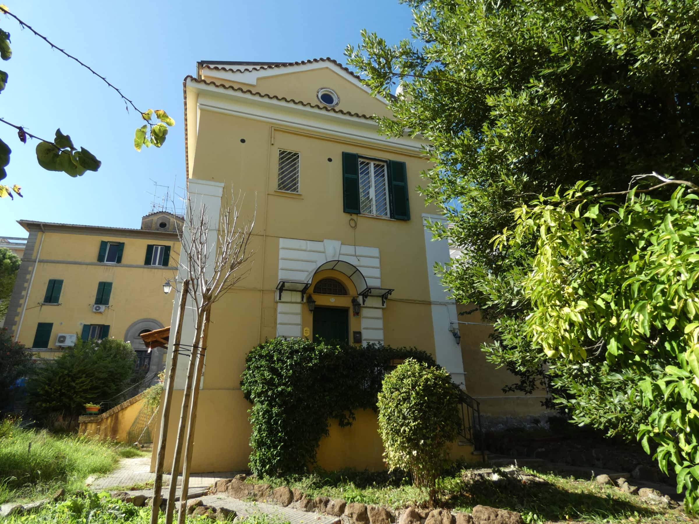 Apartamento em Via Isola Bella, Roma para 120 m² com 3 quartos