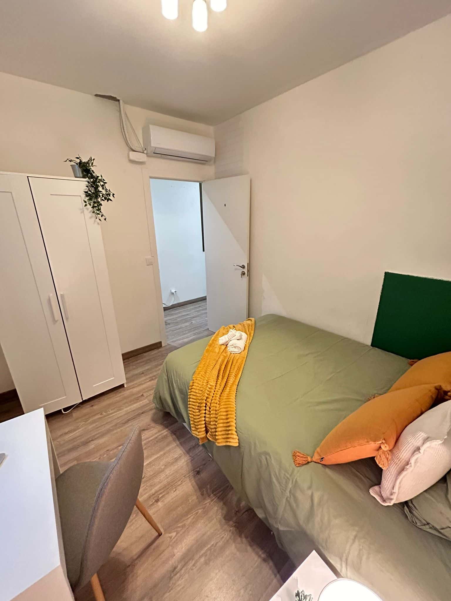 Habitacion privada en Carrer de Xàtiva , Valencia
