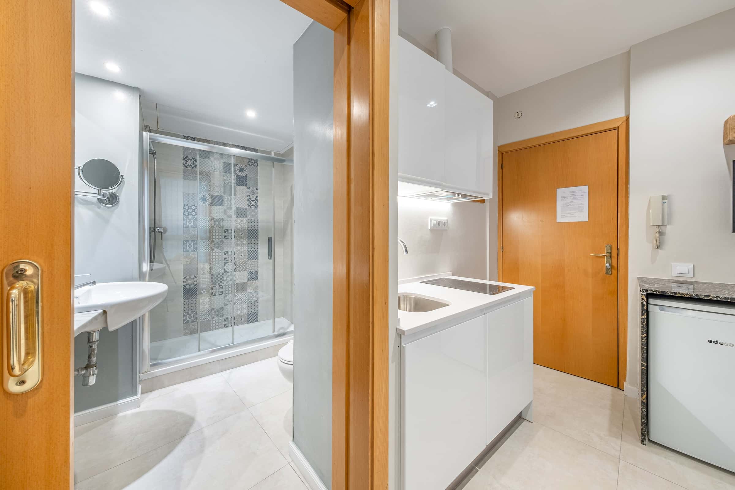 TIRADORS 1 · Monthly Studio in Born with balcony