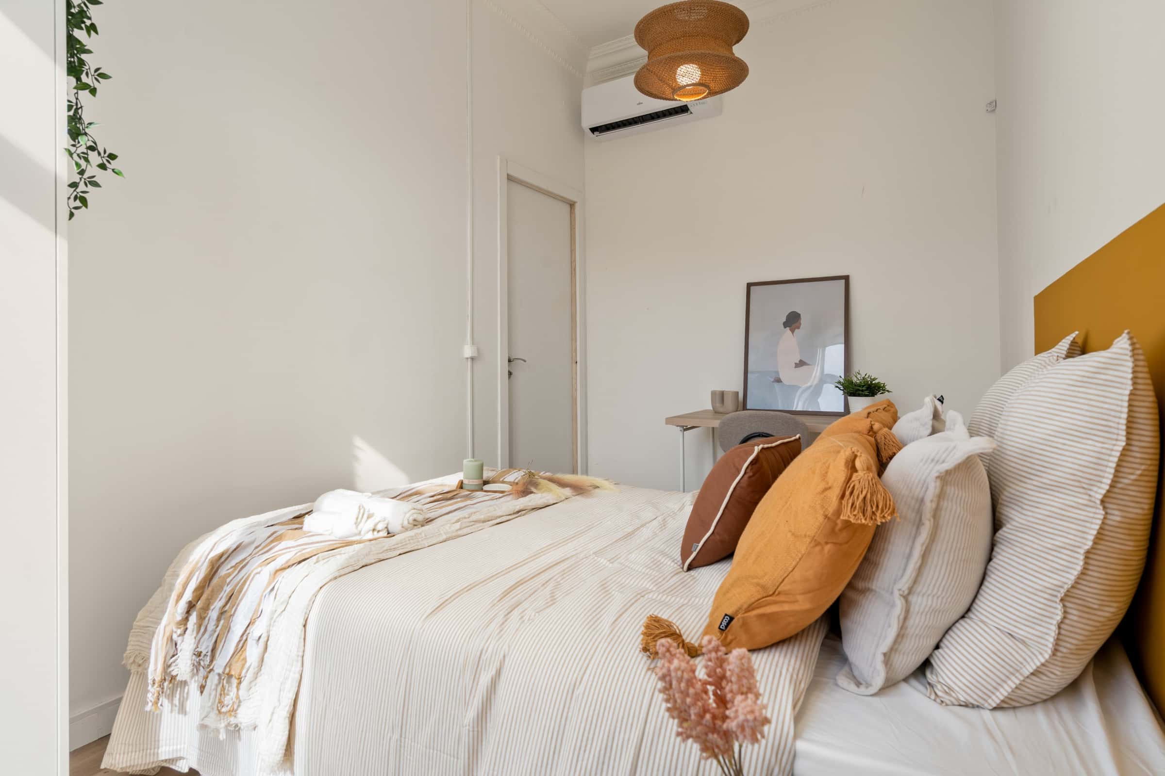 Habitacion privada en Carrer del Comte Borrell, , L'Eixample,Barcelona