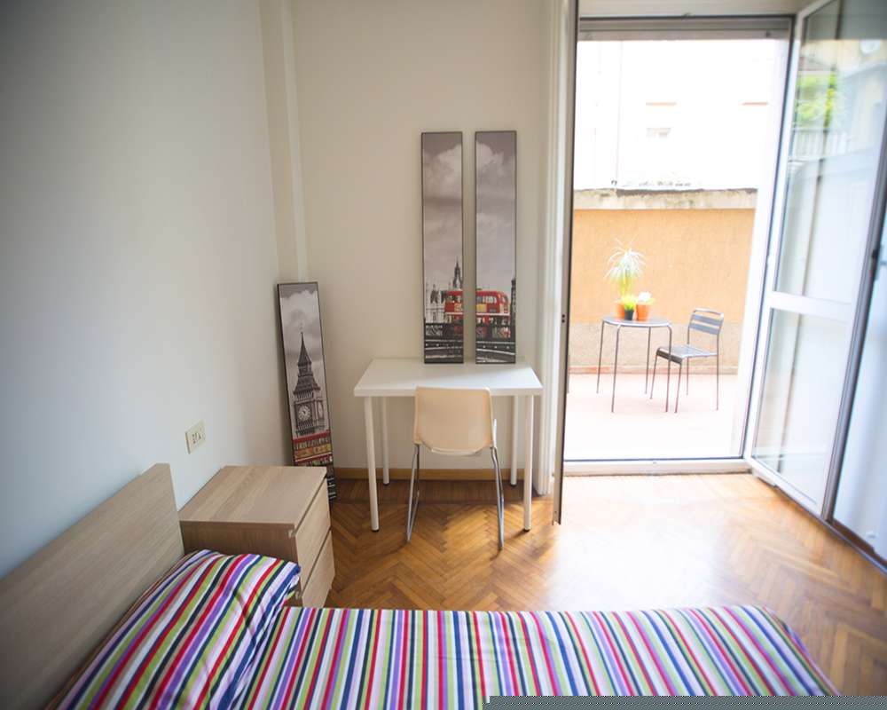 Stanza in Viale Tunisia