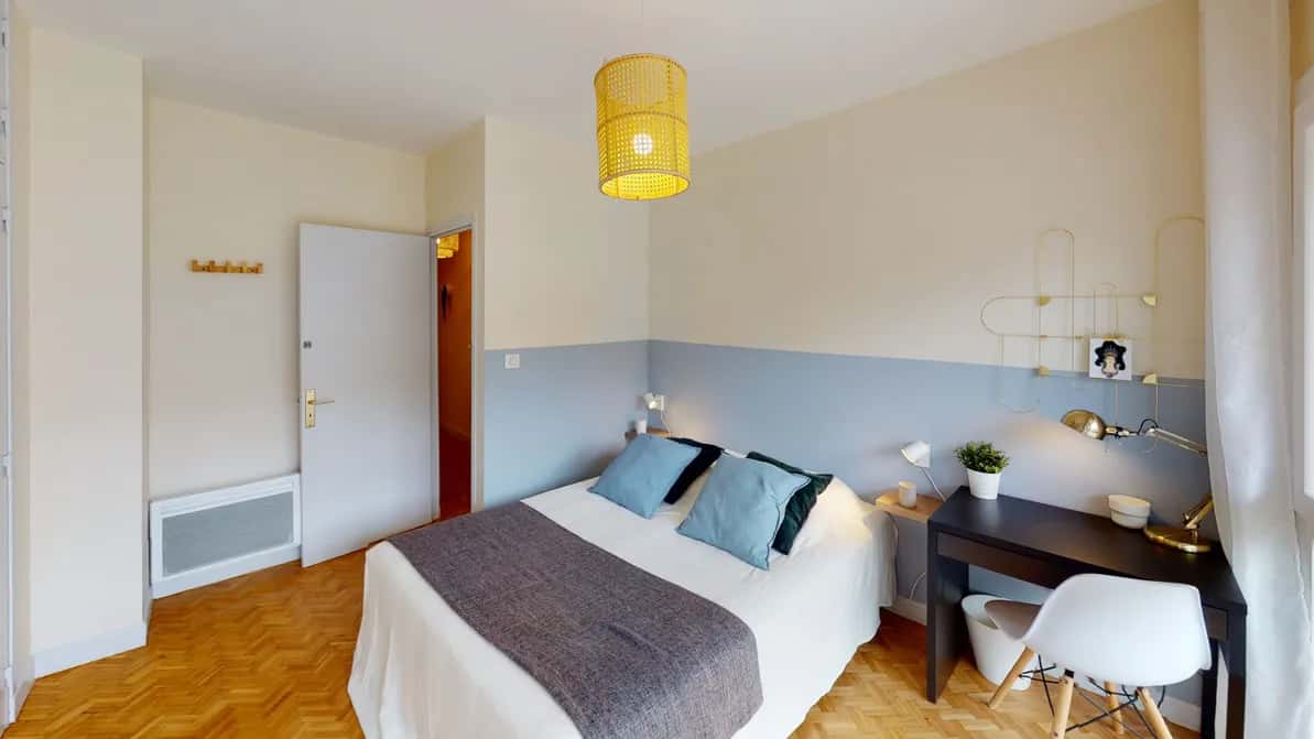 Room in Boulevard d'Arcole, Toulouse for 70 m² with 3 bedrooms
