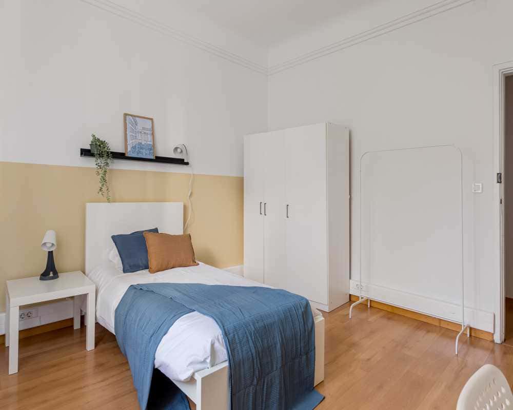 Cosy room in a 13-bedroom apartment in Arroios, Lisbon - Room 3