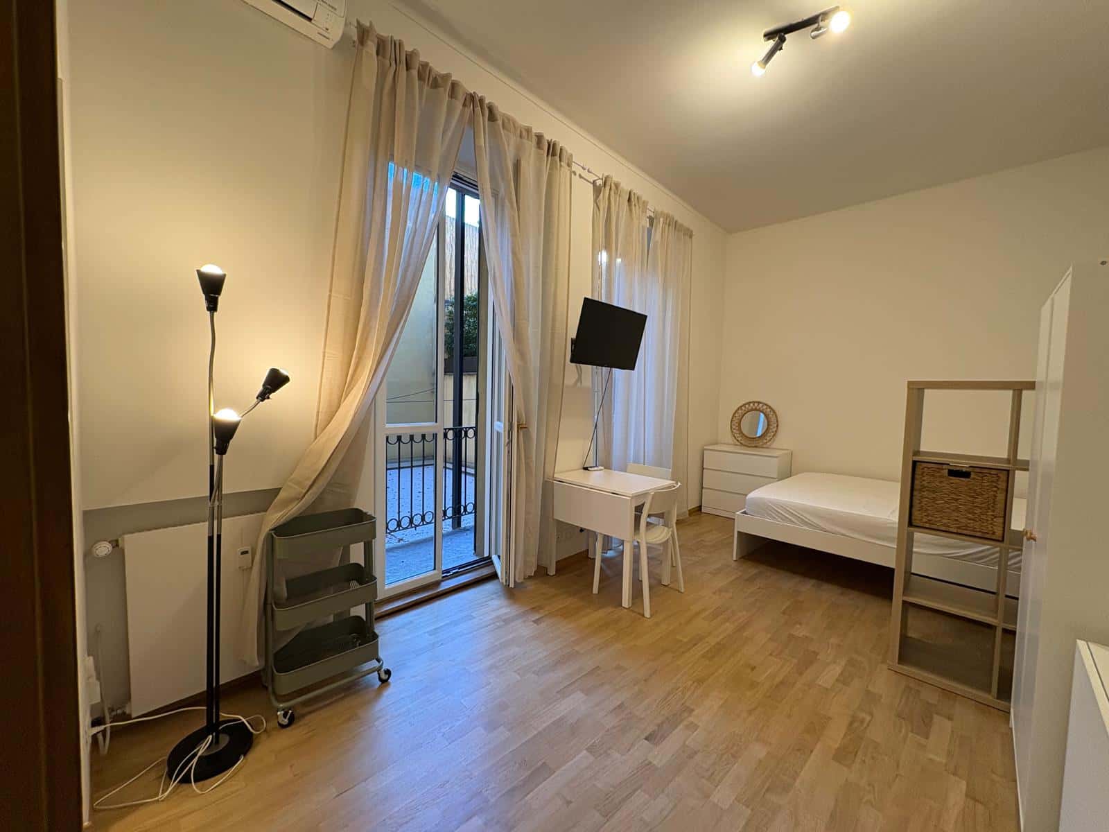 Appartamento in Via Marco Formentini, Milano di 26 m²