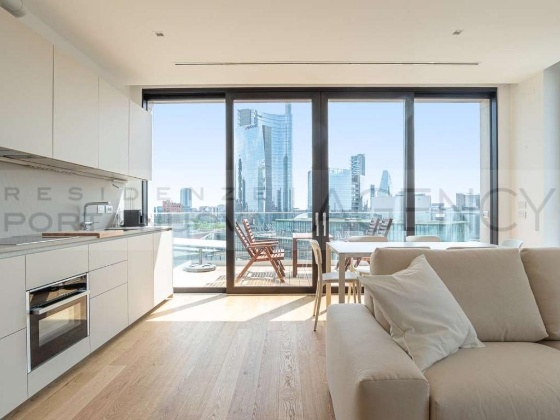 Listing photo thumbnail