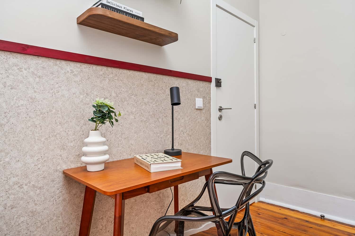 Room 5 - 83. Rua da Emenda 111 1