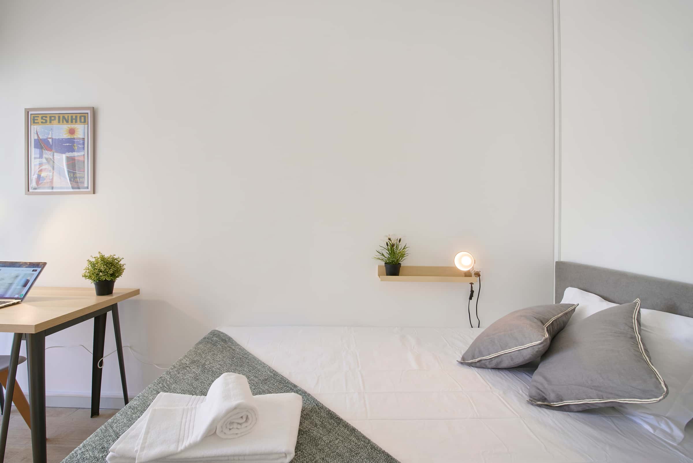 Room in R. Visc. de Santarém 77, 1000-138 Lisboa, Portugal