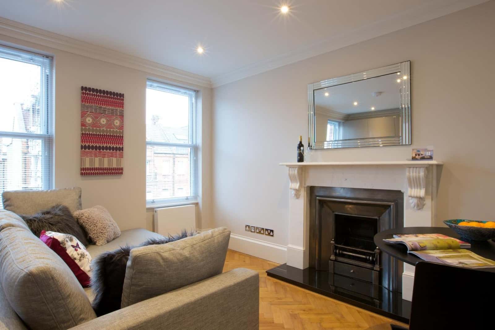 Apartment in West Kensington  Serviced Apartments - Barons Court