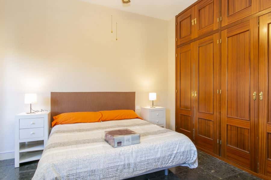 Habitación en piso de 5 habitaciones en Sant Francesc