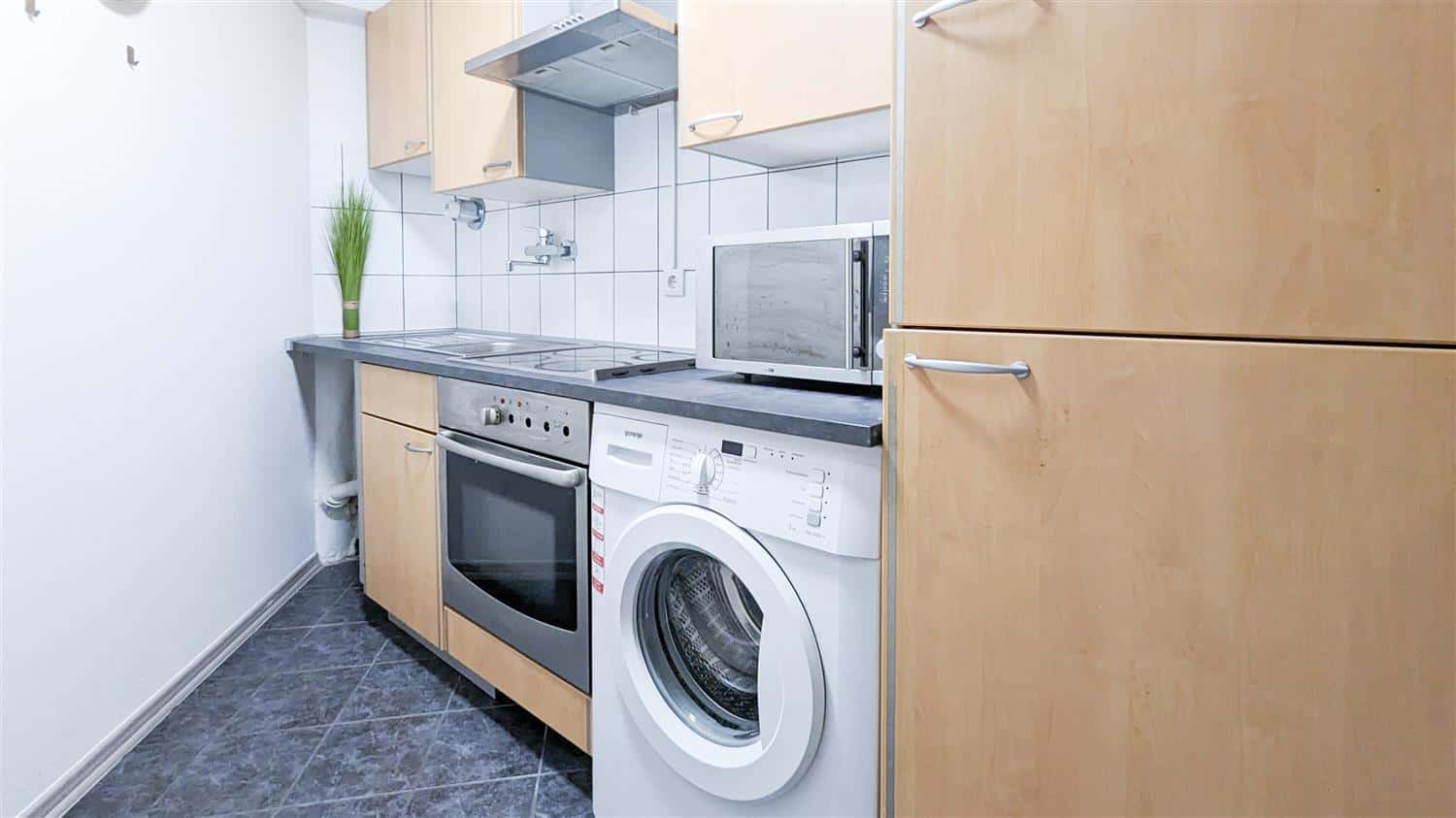 Room in Endersbacher Straße, Stuttgart for 60 m² with 4 bedrooms - Foto 4