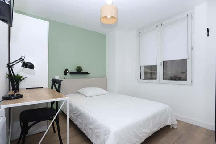 Listing photo thumbnail